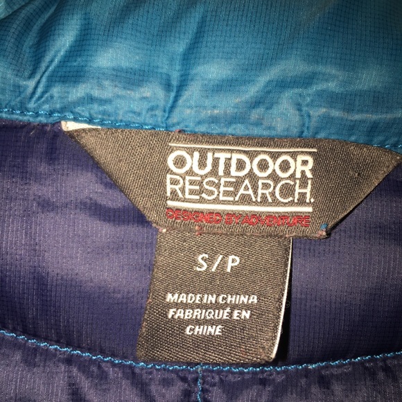 Women’s Puffy Winter Jacket - Picture 3 of 9